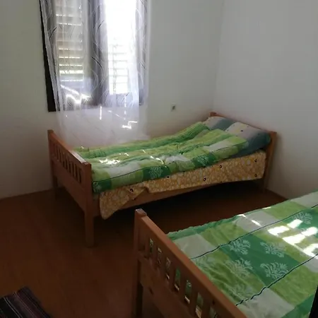 Prenociste Milos Bed & Breakfast *
